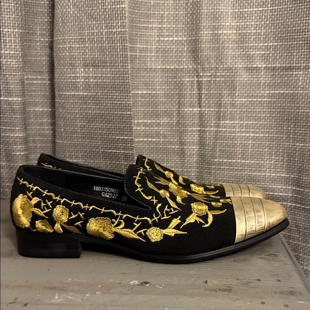 Men's Black and Gold Embroidered Loafers